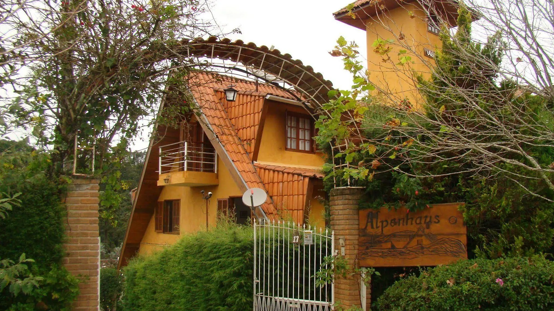 ** Kro Alpenhaus Pousada Campos do Jordão Brasilien